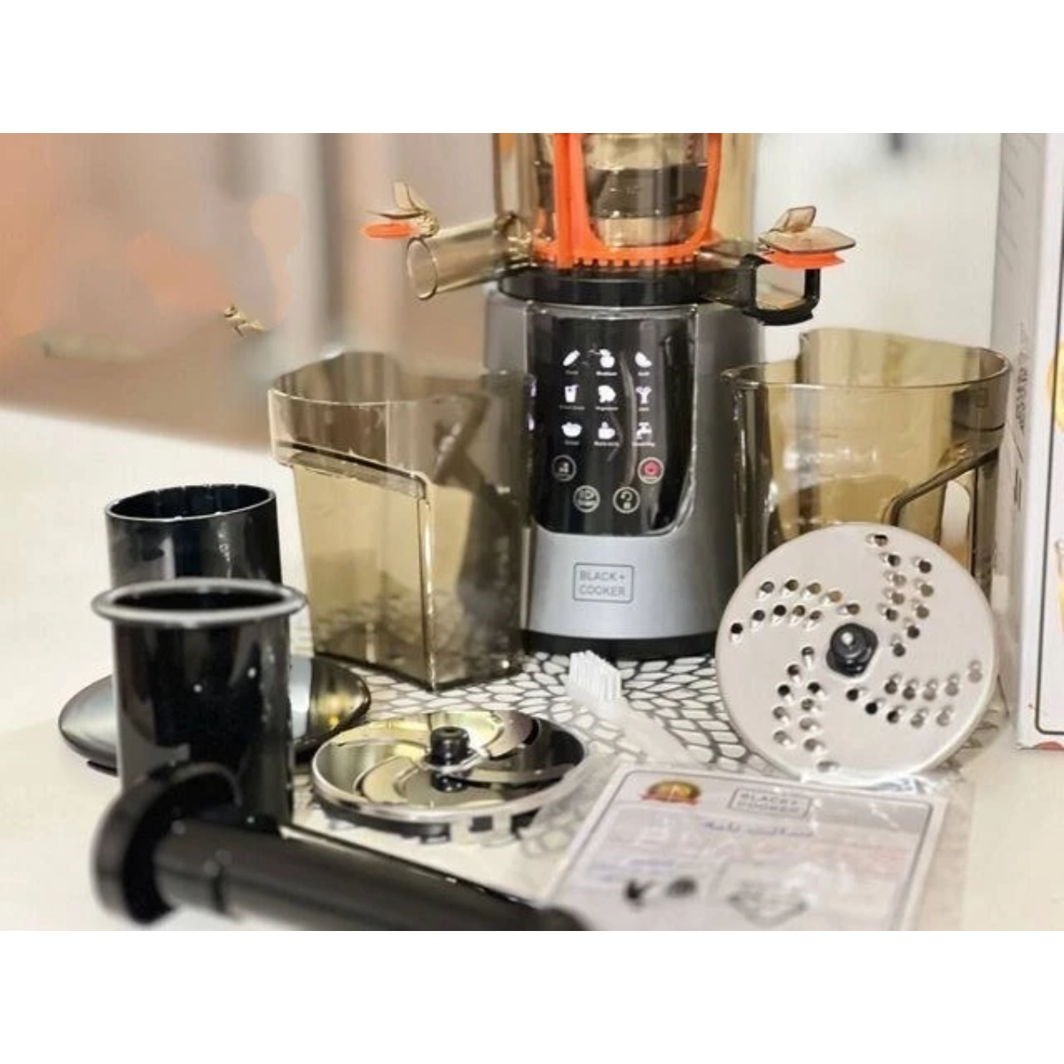 عصاره گیر ۴ کاره بلک کوکر مدل BC576 ظرفیت 1 لیتر