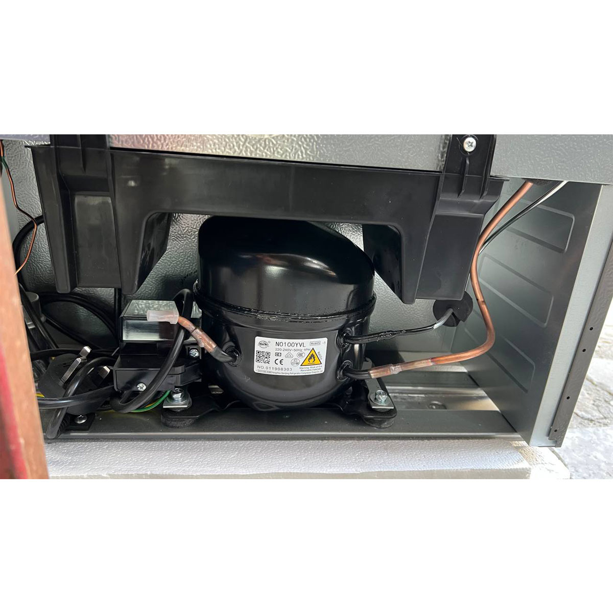 یخچال فریزر هایسنس 12 فوت با طراحی مدرن